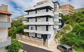 Apartments & Hotel Eleanna